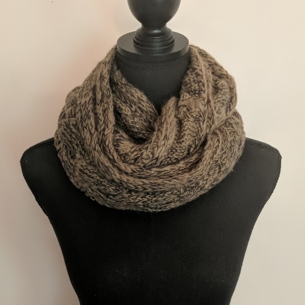 NWT Altar'd State scarf - Picture 1 of 5